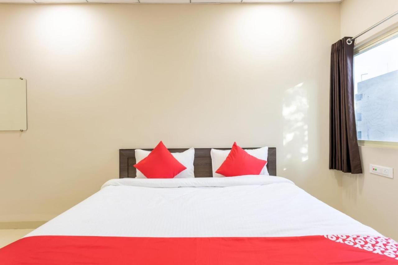 Jagtara Residency Hotel อินดอร์ ภายนอก รูปภาพ