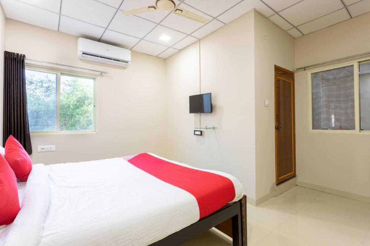 Jagtara Residency Hotel อินดอร์ ภายนอก รูปภาพ